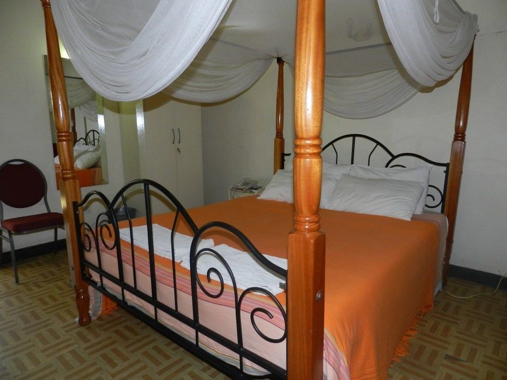 Hibiscus Guest House ナイロビ エクステリア 写真