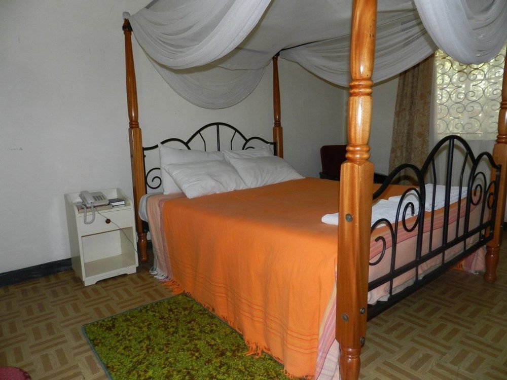 Hibiscus Guest House ナイロビ エクステリア 写真